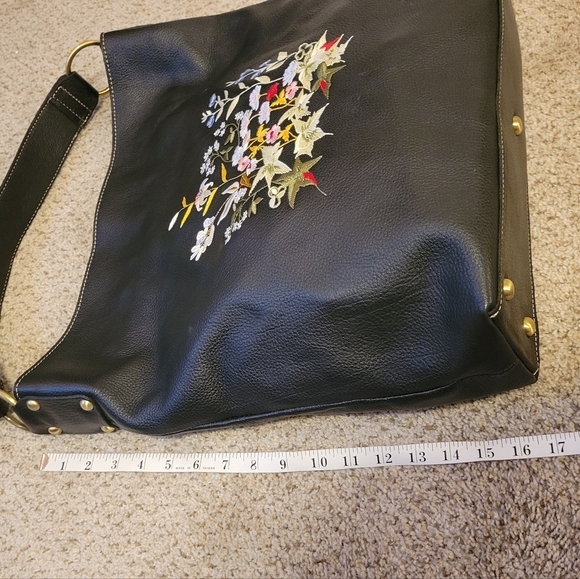 AmeriLeather Floral Embroidered Leather Hobo Tote Pockets Carry On Travel Bag - Picture 6 of 11